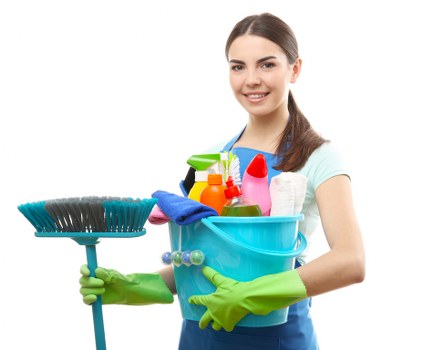 Local carpet cleaner in Dulwich treating stains on carpet